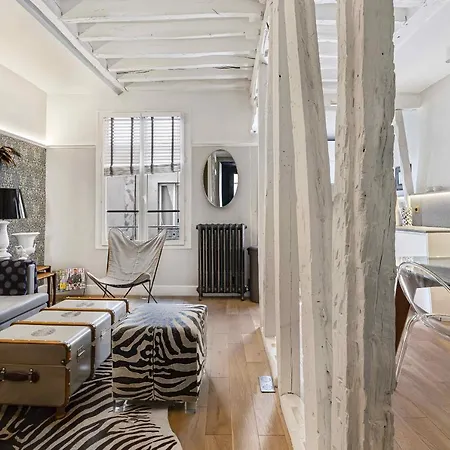 Bleu Nuit Apartment