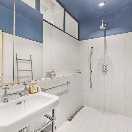 Bleu Nuit Apartment