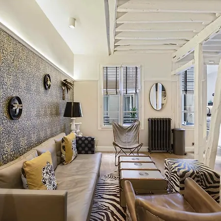 Bleu Nuit Apartment *